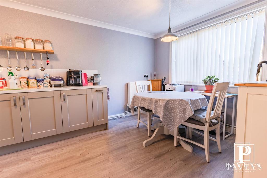 Kitchen breakfast room