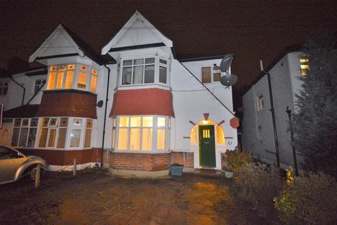3 bedroom semi-detached house to rent, Greenleafe Drive, Ilford, IG6