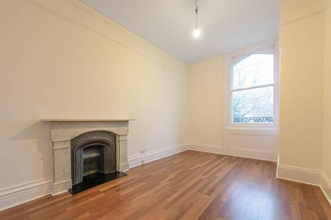 2 bedroom flat for sale, Fitzjohns Avenue, Hampstead, London, NW3