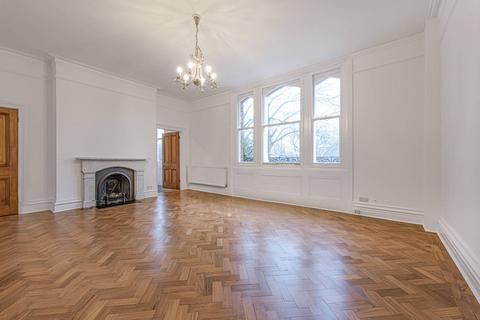 2 bedroom flat for sale, Fitzjohns Avenue, Hampstead, London, NW3