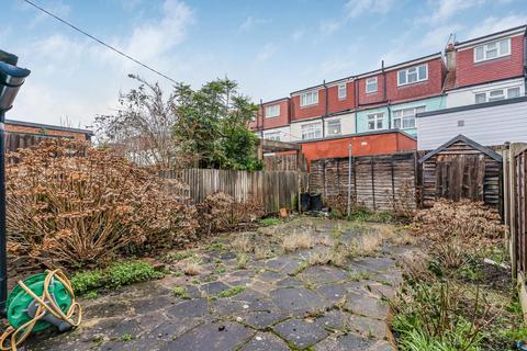 3 bedroom terraced house for sale, Gatton Road, London, SW17