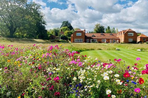 5 bedroom detached house for sale, Remenham Hill, Henley-On-Thames, Oxfordshire RG9 3HN