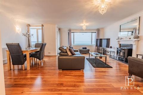3 bedroom flat for sale, The Esplanade, Frinton-On-Sea