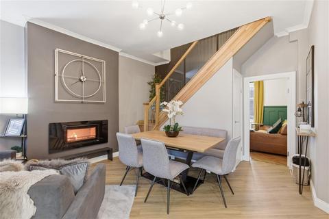 3 bedroom terraced house for sale, Glasgow Road, Bathgate