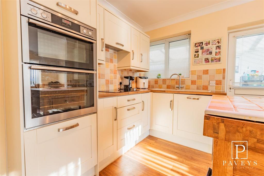 Kitchen diner