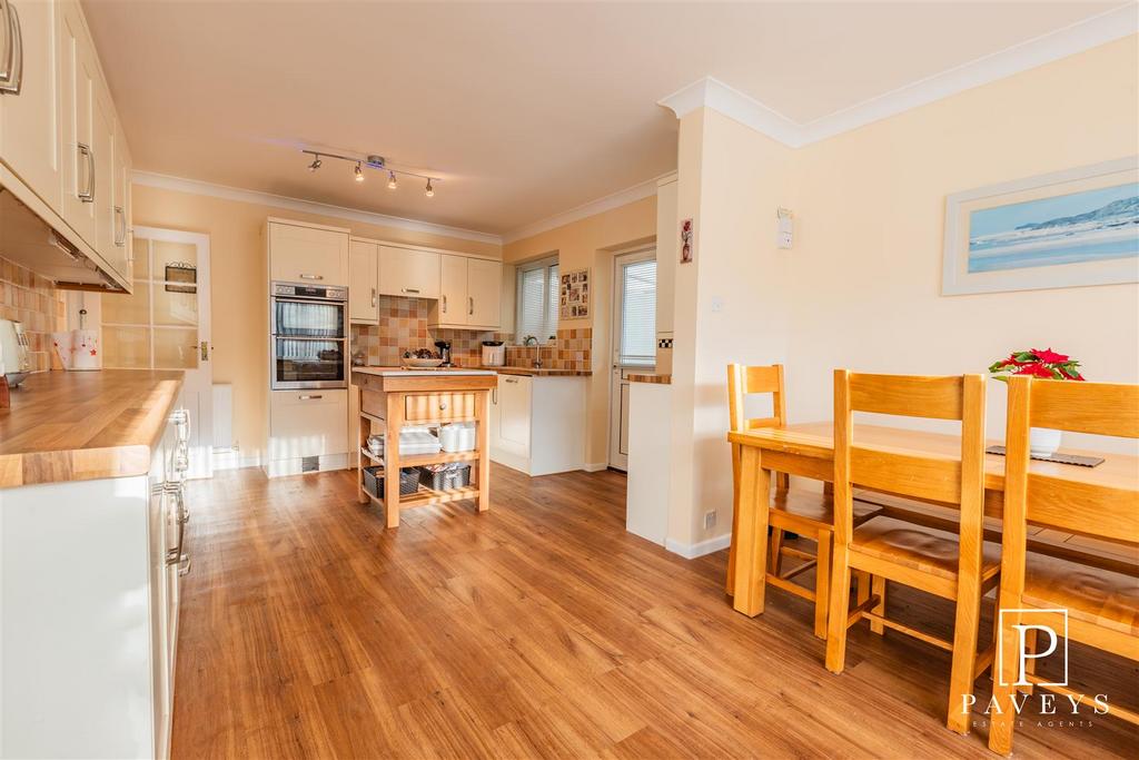 Kitchen diner
