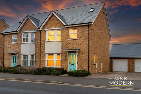 4 bedroom semi-detached house for sale, Aldermans Drive, Peterborough, PE3