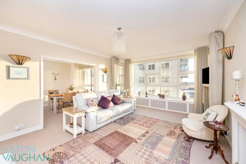 2 bedroom flat for sale, Marine Drive, Brighton BN2