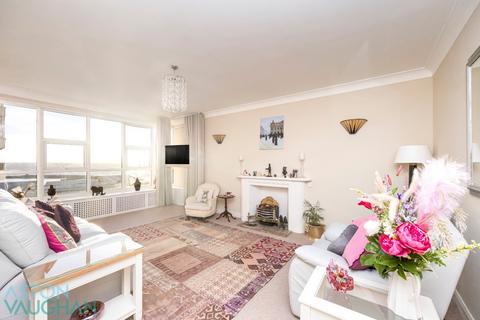 2 bedroom flat for sale, Marine Drive, Brighton BN2