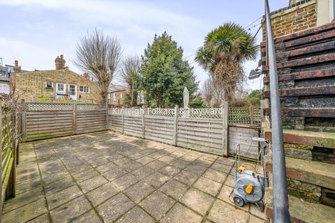 3 bedroom flat to rent, Telferscot Road, Balham, London, SW12