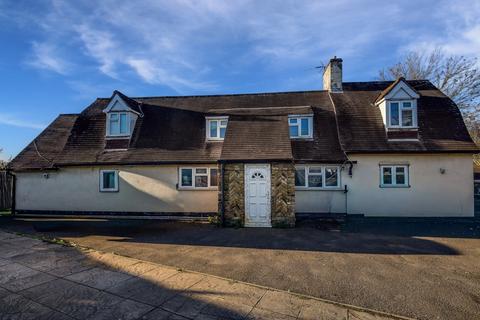 undefined, Nevendon Road, Wickford, Essex, SS12