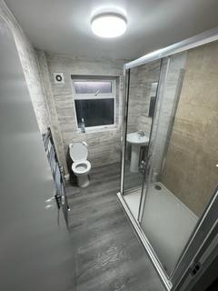 1 bedroom in a house share to rent, Faggs Road, Feltham TW14