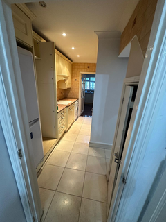 5 bedroom semi-detached house to rent, Clare Road, Staines-upon-Thames TW19