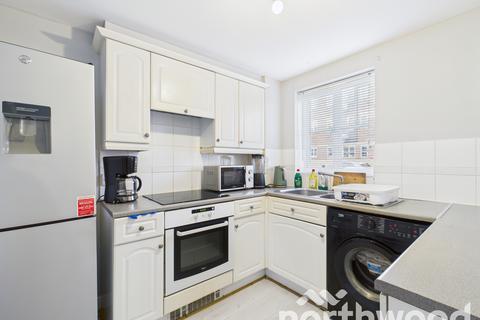 2 bedroom flat for sale, Richard Hillary Close, South Willesborough, Ashford, TN24