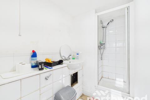 2 bedroom flat for sale, Richard Hillary Close, South Willesborough, Ashford, TN24
