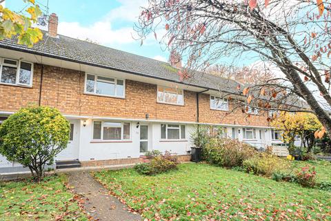 Leavesden Road, Weybridge, KT13