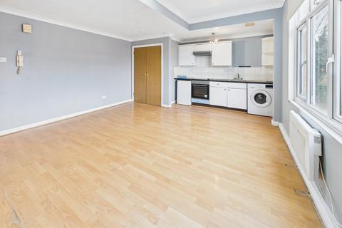 Studio for sale, Hencroft Street South, Slough, Berkshire, SL1