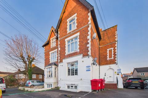 Studio for sale, Hencroft Street South, Slough, Berkshire, SL1