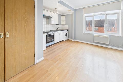 Studio for sale, Hencroft Street South, Slough, Berkshire, SL1