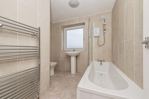 3 bedroom semi-detached house for sale, Knaresborough Drive, West Yorkshire HD2