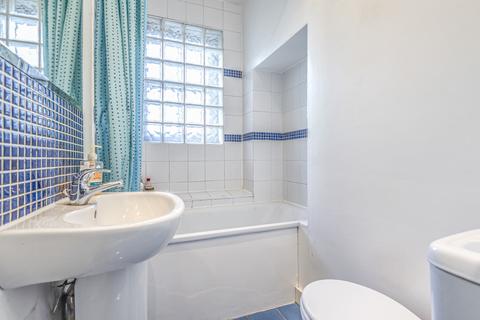 Studio to rent, Kidbrooke Park Road, London, SE3