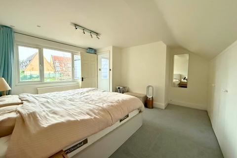 3 bedroom flat to rent, Chapter Road, London, NW2