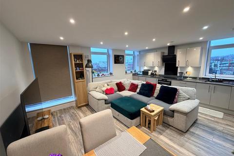 2 bedroom apartment for sale, St. Johns Road, Stourbridge, DY8 1FB