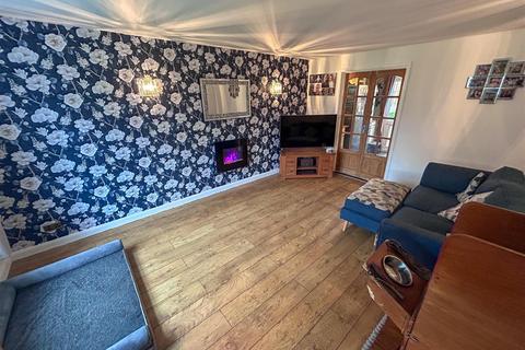 3 bedroom semi-detached house for sale, Gayfield Avenue, Brierley Hill, DY5 2SU