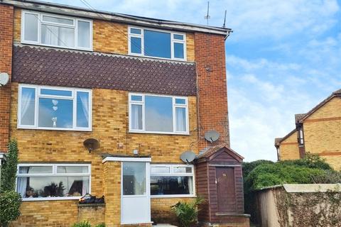 2 bedroom maisonette to rent - Scott Avenue, Gillingham ME8