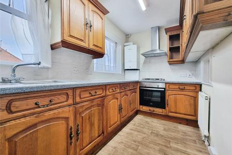 2 bedroom maisonette to rent, Scott Avenue, Gillingham ME8