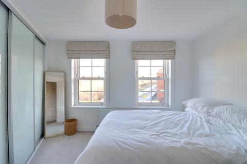 2 bedroom flat for sale, PLANT FARM CRESCENT, WATERLOOVILLE
