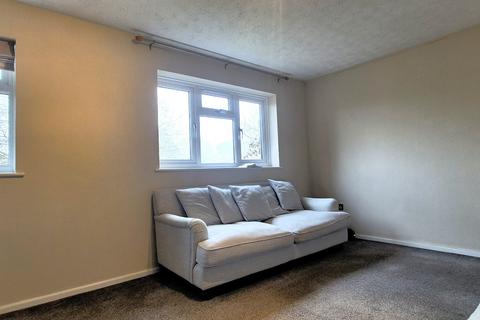 2 bedroom maisonette to rent, HARBOURNE GARDENS, SO30