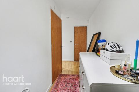 1 bedroom flat for sale, Jubilee Court, South Woodford