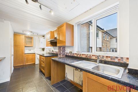 3 bedroom semi-detached house for sale, Shoreswoood Close, Nottingham, NG5