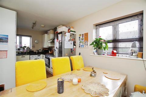 undefined, Rylands Way, Swindon SN4