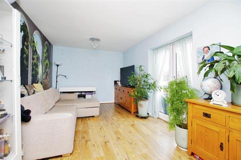 undefined, Rylands Way, Swindon SN4