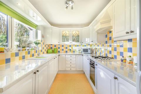 undefined, Robey Close, Forest Town