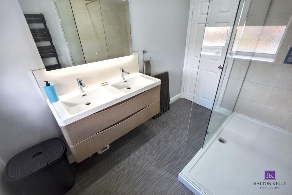 En suite