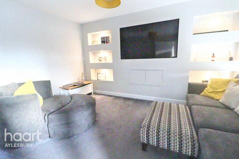3 bedroom detached house for sale, Calville Gardens, Aylesbury