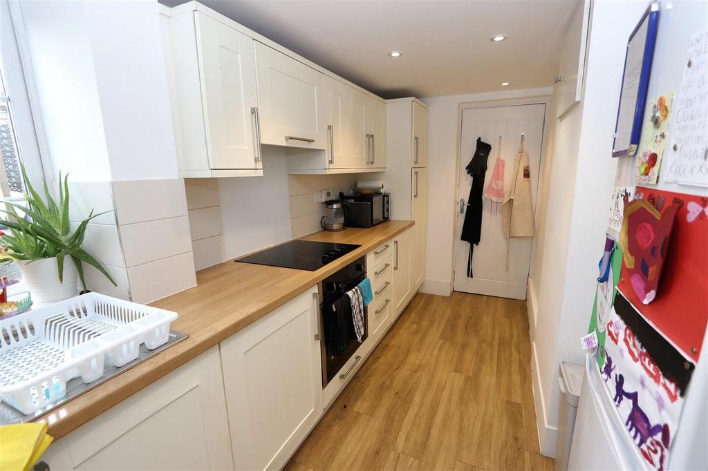 M R Cottages 7