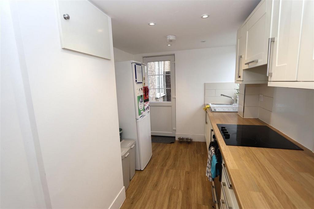 M R Cottages 8