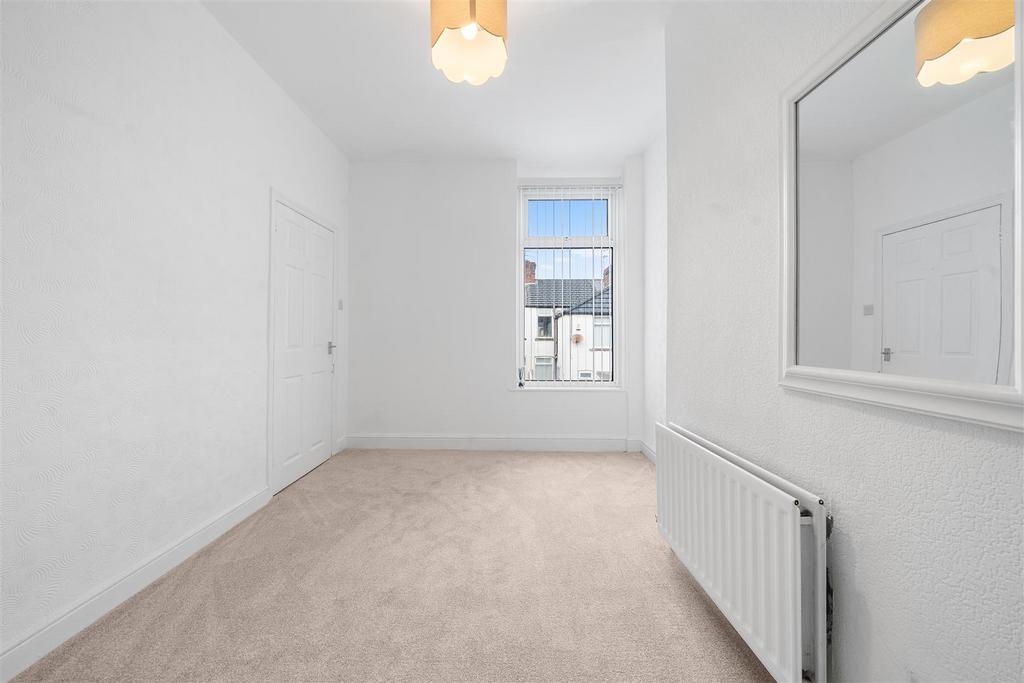 Bedroom 2a.jpg