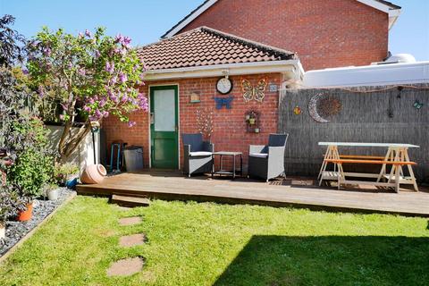 3 bedroom semi-detached house for sale, Shelburne Road, Calne