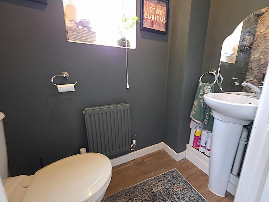 Cloakroom/Wc