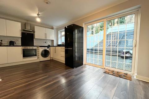 3 bedroom end of terrace house for sale - Woodhurst, Davis Estate, Chatham, Kent, ME5