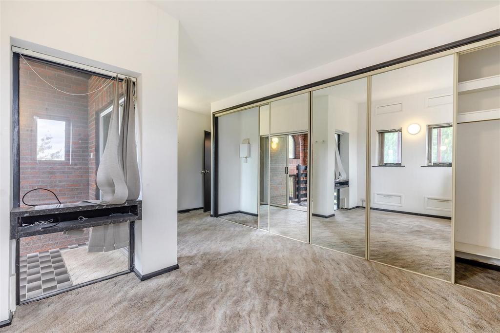 8666455-interior15.jpg