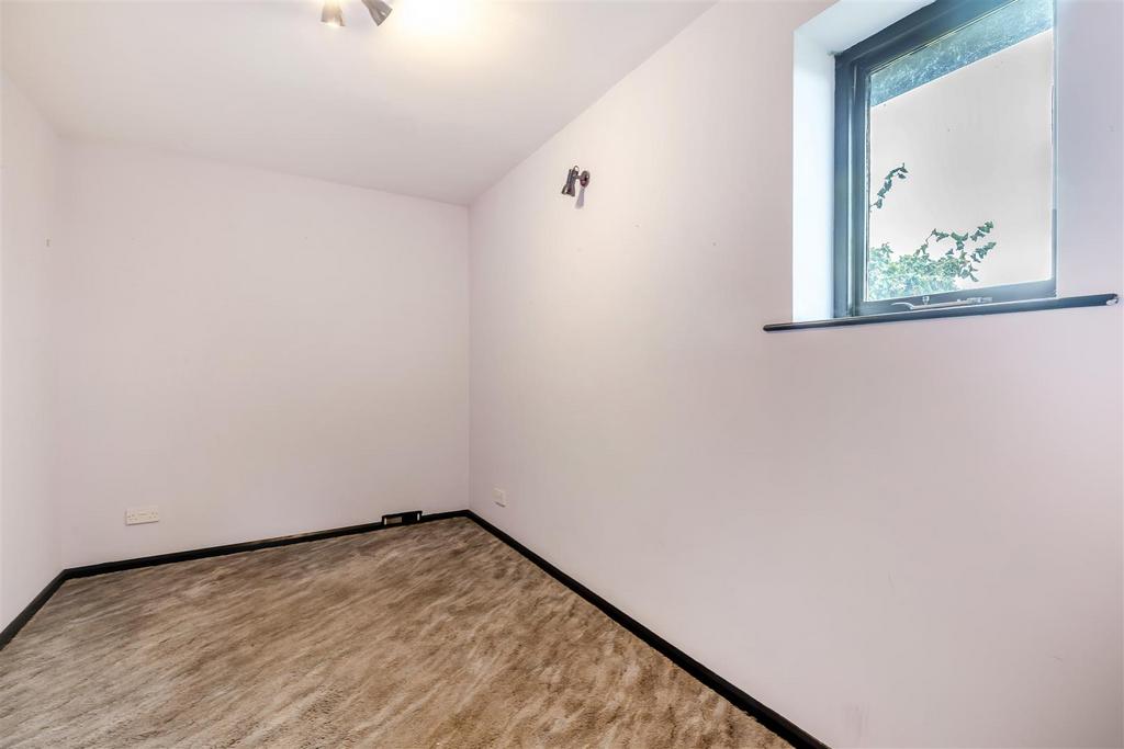 8666455-interior12.jpg