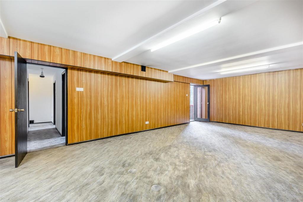 8666455-interior21.jpg