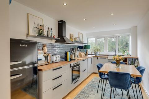 2 bedroom flat for sale, Cordwell Road, Hither Green, SE13
