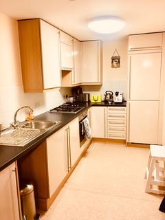 1 bedroom flat to rent, St. Johns Road, Isleworth TW7